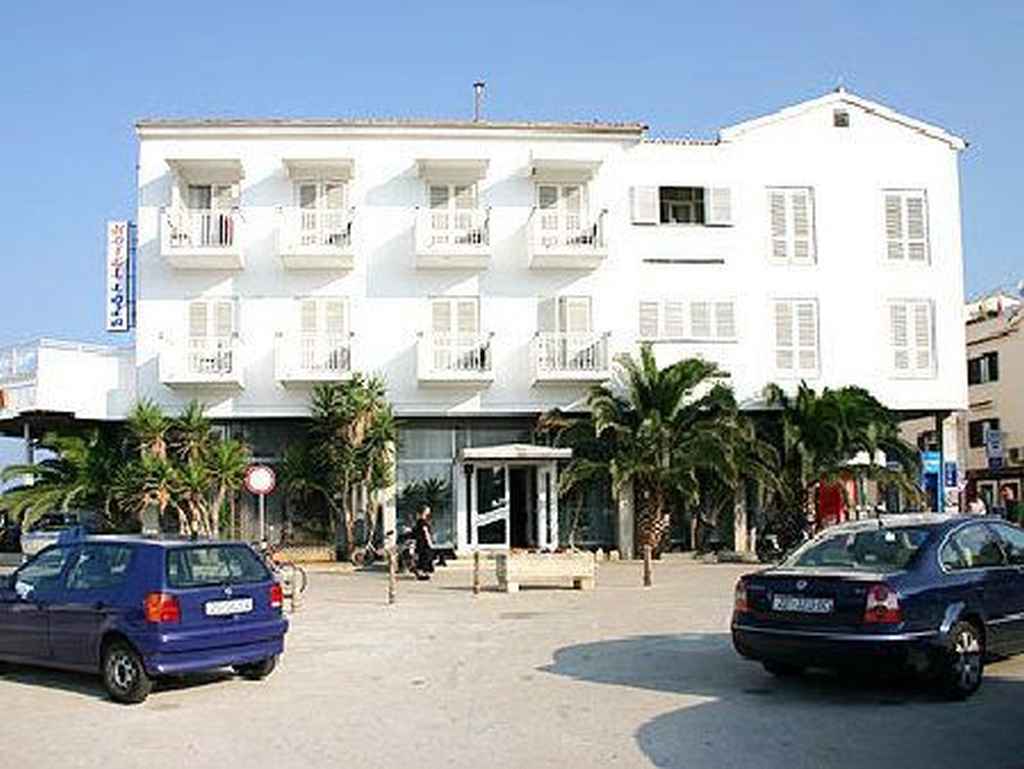 The Loza - Seaside Festival Hotel Novalja Exterior foto